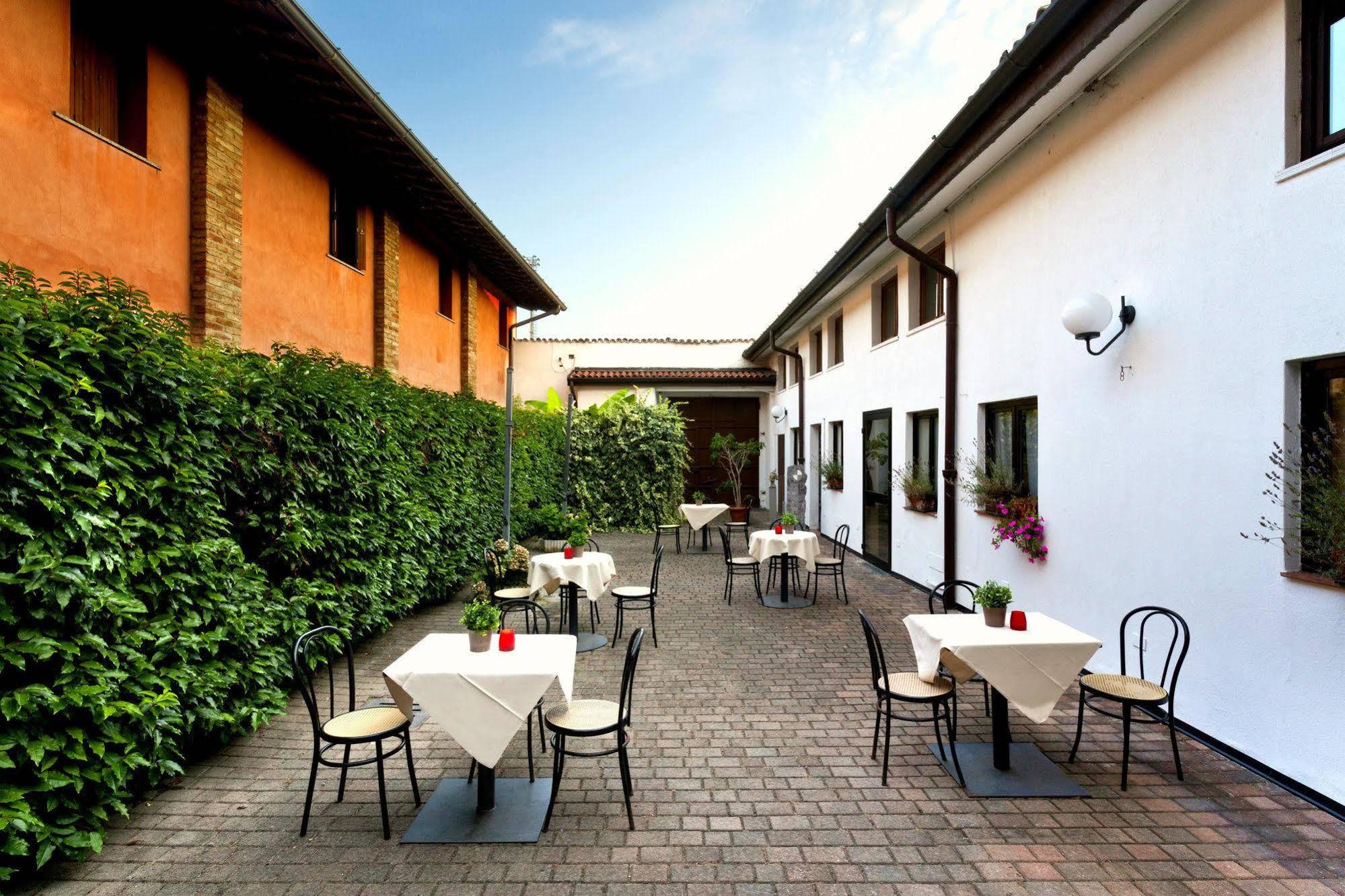 Excel Hotel Naviglio - Ca'Bianca Milano Exterior foto