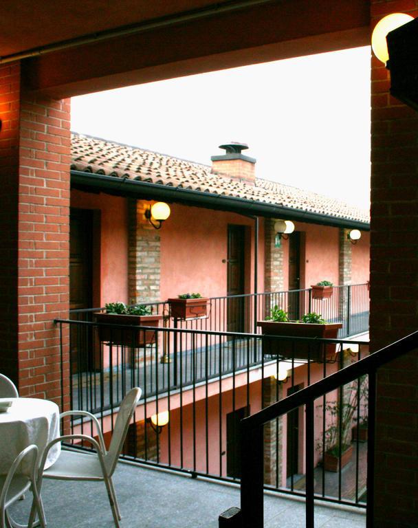 Excel Hotel Naviglio - Ca'Bianca Milano Exterior foto